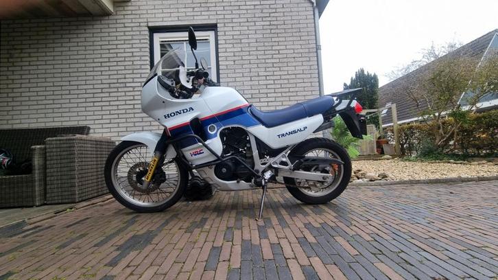 Honda Transalp PD06 - Klassieker met Laser uitlaat!, Motoren, Motoren | Honda, Particulier, Enduro, meer dan 35 kW, 2 cilinders