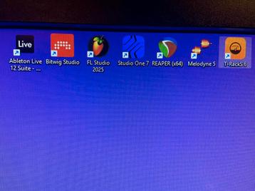 Music Studio OS:Windows11, inc. Alle Software en Adobe Suite beschikbaar voor biedingen