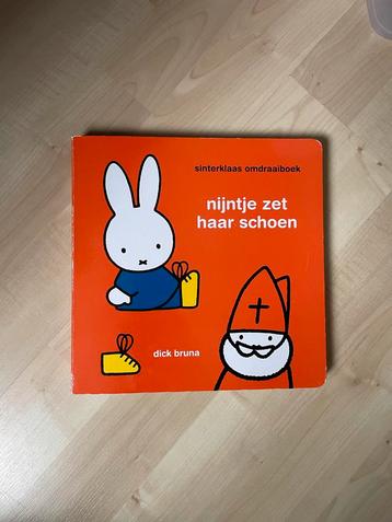 Nijntje Sinterklaas Omraaiboek - Dick Bruna beschikbaar voor biedingen