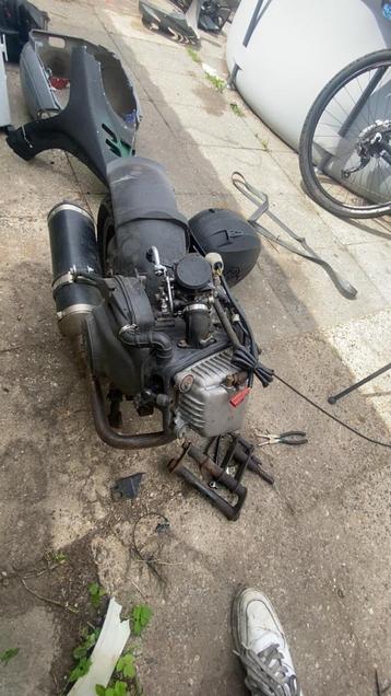 Piaggio 4takt motorblok gereviseerd beschikbaar voor biedingen