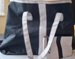 Ruime weekendtas/shopper met bijpassende make-up tasje ., Ophalen of Verzenden, Nieuw, Unisex volwassen