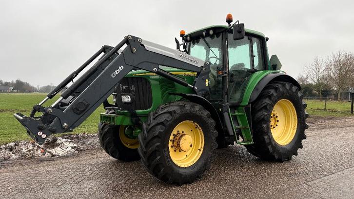 John deere 6820 (Auto Powr) met voorlader, Zakelijke goederen, Agrarisch | Tractoren, 7500 tot 10000, John Deere, tot 80 Pk, Gebruikt