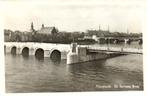 Maastricht St. Servaas Brug - volk - 1955 gelopen, Ophalen of Verzenden, Voor 1920, Ongelopen, Limburg