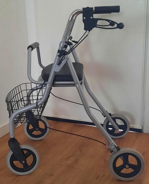 Rollator Merk: Vermeiren + mand + rugsteun + la, Diversen, Rollators, Zo goed als nieuw, Lichtgewicht, Opvouwbaar, Ophalen