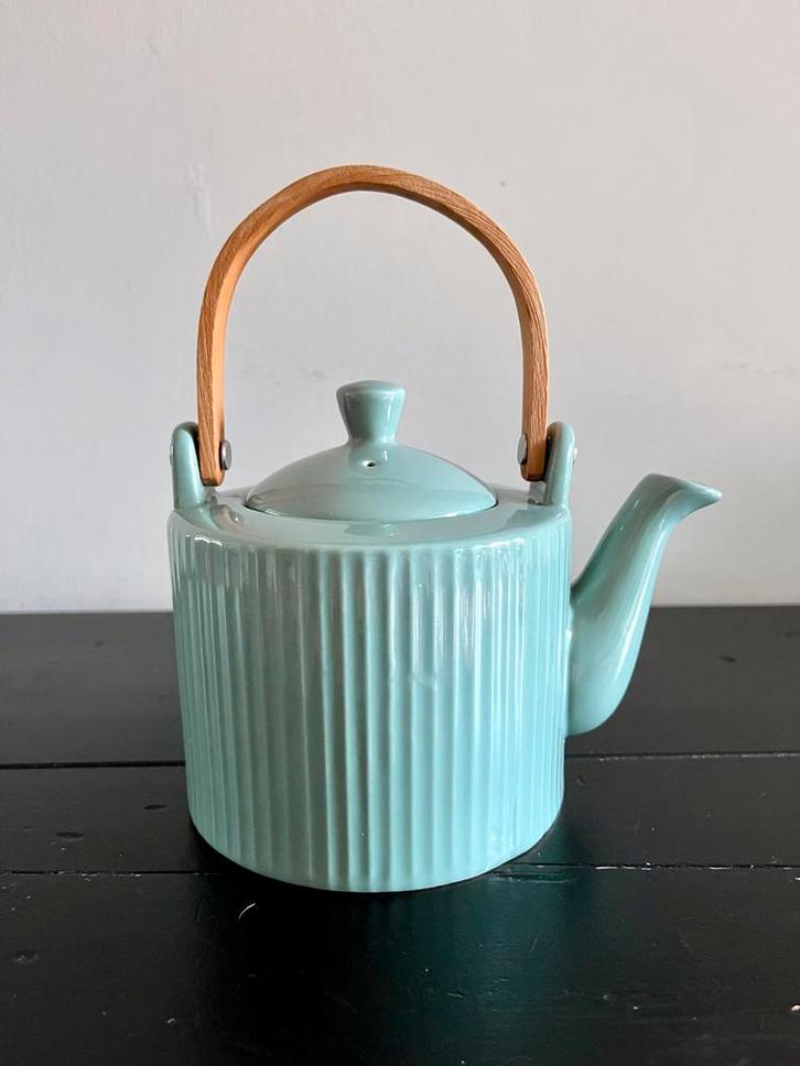 Stijlvolle Turquoise Theepot met Houten Handvat, Huis en Inrichting, Keuken | Servies, Nieuw, Overige typen, Overige stijlen, Keramiek