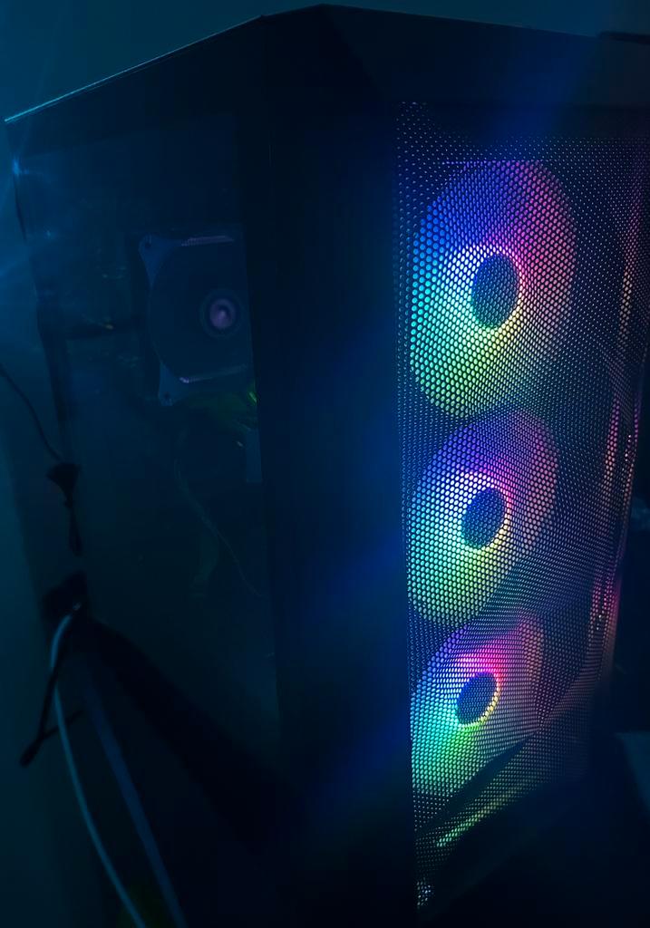 Gaming pc RTX 4060, Computers en Software, Desktop Pc's, Zo goed als nieuw, 4 Ghz of meer, SSD, 32 GB, Gaming, Ophalen