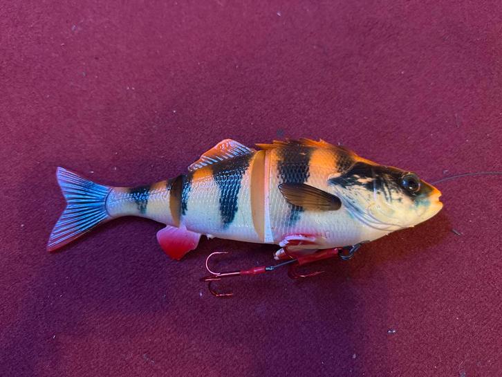 Savage Gear 4D Line Thru Perch Shad 23cm Albino, Watersport en Boten, Hengelsport | Karpervissen, Zo goed als nieuw, Overige typen