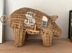 Riviera maison rattan varkens spaarpot, Ophalen of Verzenden, Zo goed als nieuw, Hout, Dier