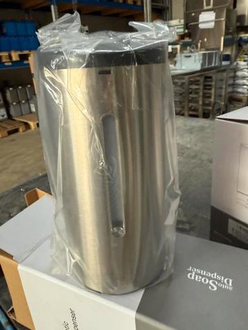 2x zeepdispenser elektronisch RVS 700ml beschikbaar voor biedingen