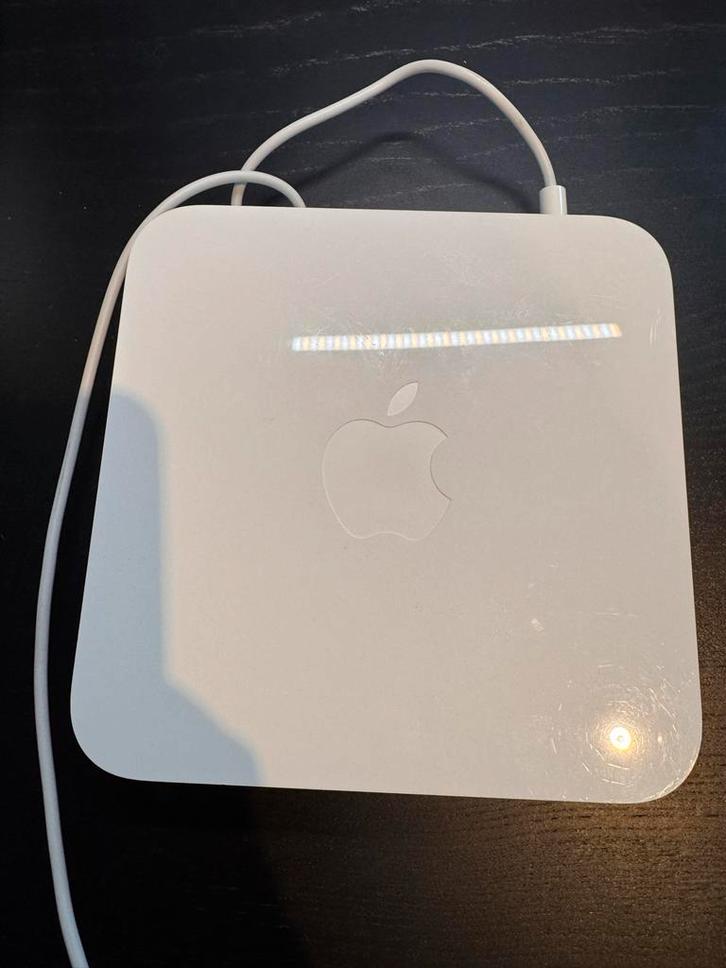 Apple router A 1301, Computers en Software, Routers en Modems, Gebruikt, Router, Ophalen of Verzenden