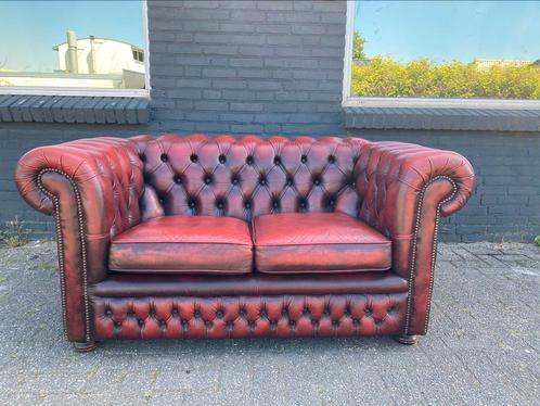 Springvale Chesterfield bank oxblood rood GRATIS BEZORGD, Huis en Inrichting, Banken | Voetenbanken en Poefen, Gebruikt, 125 cm of meer