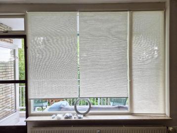 3 cremekleurige rolgordijnen Jan de Bouvrie beschikbaar voor biedingen