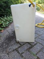 Watertank 57x57x31 cm met draadaansluitingen. CAMPER/BOOT, Doe-het-zelf en Verbouw, Overige Doe-het-zelf en Verbouw, Ophalen, Zo goed als nieuw