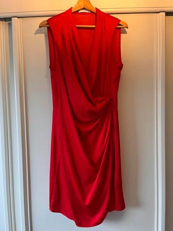 Fantastische mooie rode jurk, als nieuw, Mango Suit. Maat L beschikbaar voor biedingen