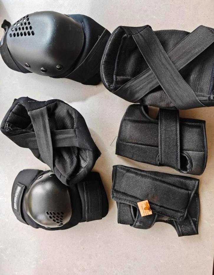 Nijdam Skate Beschermingset Maat L, Sport en Fitness, Overige Sport en Fitness, Gebruikt, Ophalen