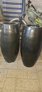 Twee grote metallic zwarte bloempotten, Tuin en Terras, Gebruikt, 40 cm of meer, Rond, Ophalen of Verzenden