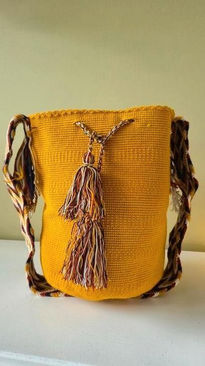 Handgemaakt Wayuu tas – Geel & Aardetinten Band, Sieraden, Tassen en Uiterlijk, Tassen | Damestassen, Nieuw, Shopper, Geel, Ophalen of Verzenden