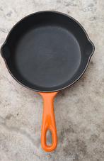 LE CREUSET skillet 16 cm oranje  (G328), Gebruikt, Gietijzer, Ophalen of Verzenden, Keramische plaat