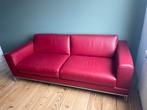 Rode leren bank ., Huis en Inrichting, Banken | Bankstellen, Ophalen, Zo goed als nieuw, 75 tot 100 cm, 200 tot 250 cm