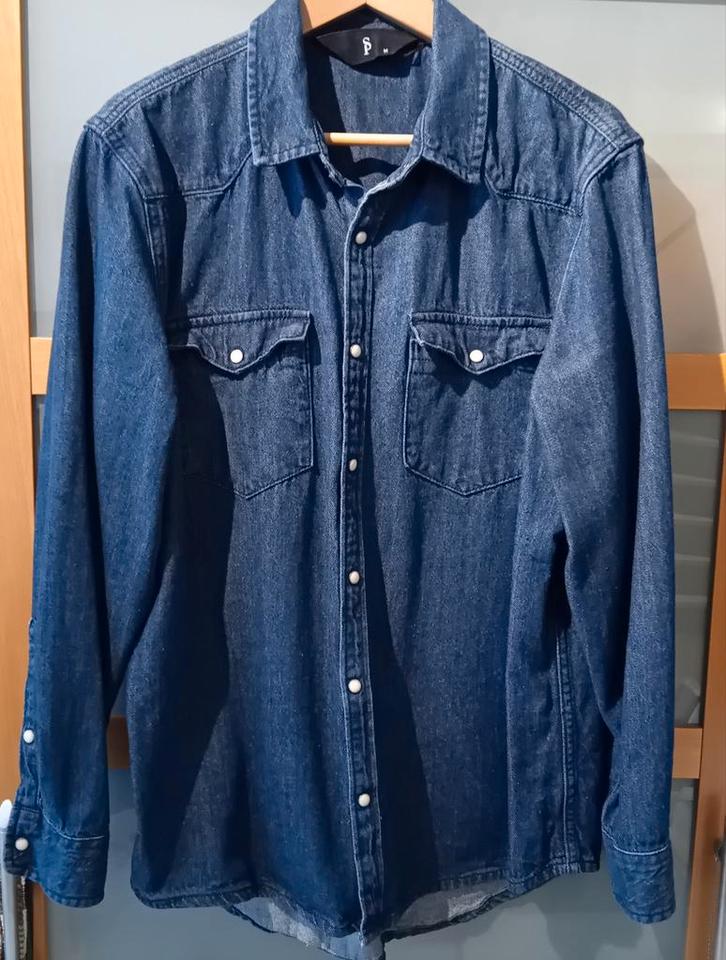 Leuke spijkerblouse van Sisters Point mt M (58 cm o-o)., Kleding | Dames, Blouses en Tunieken, Zo goed als nieuw, Maat 38/40 (M)