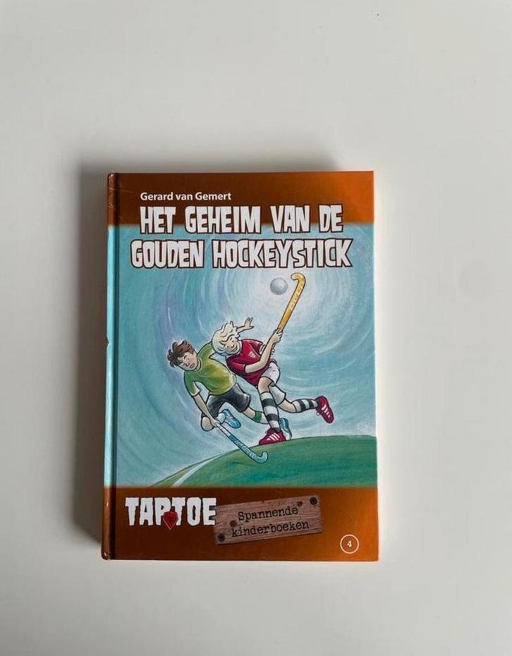 Het Geheim van de Gouden Hockeystick - Gerard van Gemert, Boeken, Kinderboeken | Jeugd | onder 10 jaar, Zo goed als nieuw, Fictie algemeen