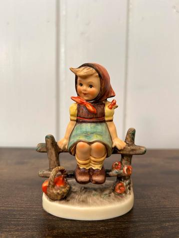Goebel Hummel 112 3/0 Mutters Liebste / Just Resting 1938 beschikbaar voor biedingen