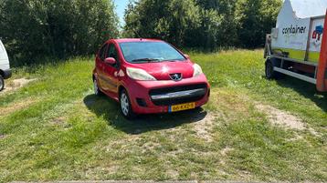 Peugeot 107 1.0 12V 5DR 2010 Rood beschikbaar voor biedingen