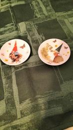 2 bordjes Rien Poortviet - 9 en half cm doorsnee, Ophalen of Verzenden, Nieuw, Overige stijlen, Bord(en)