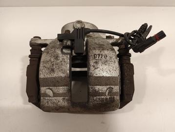 Remklauw rechts voor Mercedes-Benz B-Klasse beschikbaar voor biedingen