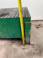 Olie opvang bak, Ophalen, Gebruikt