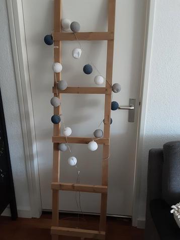 Leuke houten decoratie ladder  beschikbaar voor biedingen
