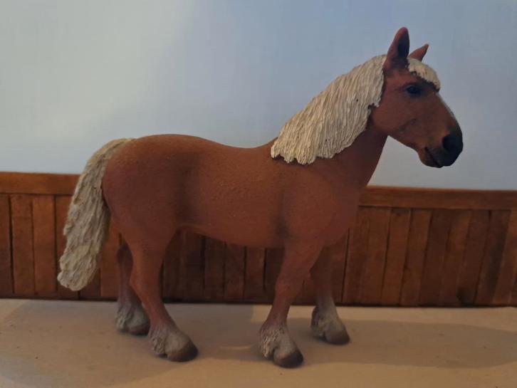 Schleich Belgische fokmerrie merrie shire tinker clydesdale, Verzamelen, Dierenverzamelingen, Zo goed als nieuw, Beeldje of Figuurtje