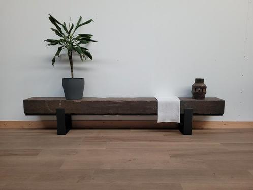 Zeer zwaar tv meubel/sidetable, spoorbiels 250 cm, Huis en Inrichting, Tafels | Bijzettafels, Ophalen