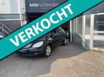Mercedes-Benz B-klasse B150/Zwart/1 JaarAPK/Nap/Trekhaak/xen, Auto's, Mercedes-Benz, Voorwielaandrijving, 15 km/l, Zwart, Origineel Nederlands
