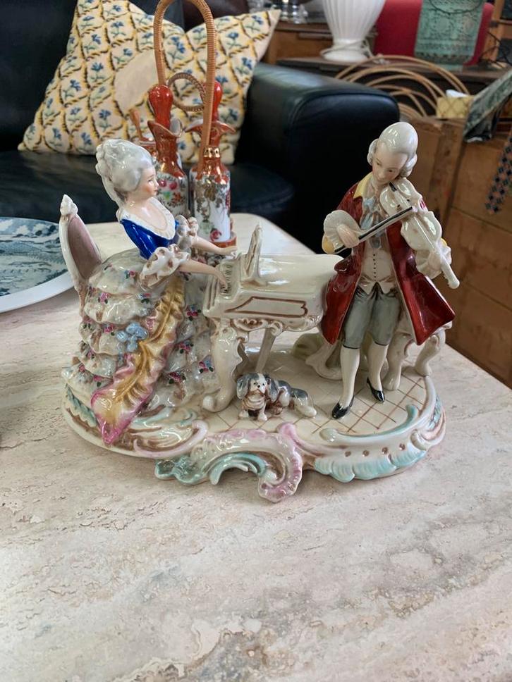 Beeld Dresden twee Dresden beelden groepjes, Antiek en Kunst, Antiek | Porselein, Ophalen of Verzenden