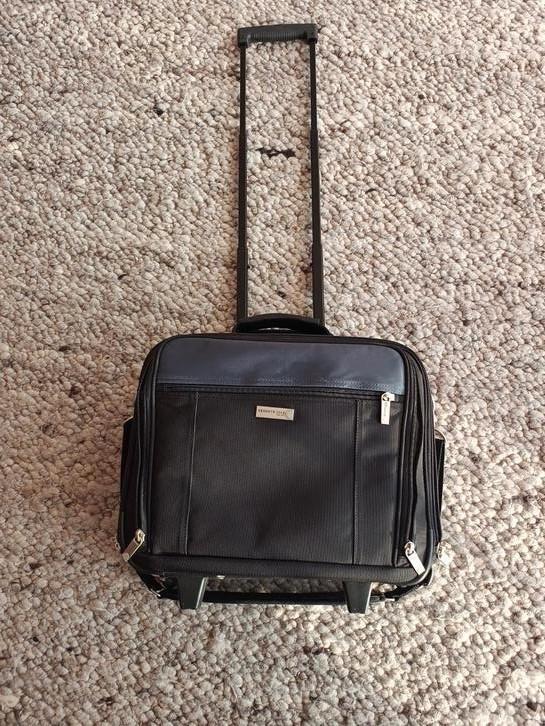 Business laptop trolley hand bagage, merk Kenneth Cole, Computers en Software, Laptoptassen, Zo goed als nieuw, Trolleytas, 17 inch of meer