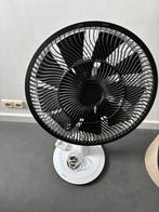 Duux ventilator zwart/wit incl. Afstandsbediening, Witgoed en Apparatuur, Ventilatoren, Ophalen, Zo goed als nieuw, Statiefventilator