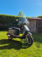 GTS LEVANTI  SCOOTER, Fietsen en Brommers, Snorfietsen en Snorscooters, Ophalen, Zo goed als nieuw, Overige merken