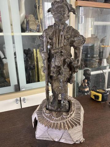 afrikaanse oba strijder-benin 33cm 7kg beschikbaar voor biedingen