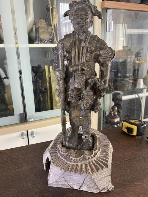 afrikaanse oba strijder-benin 33cm 7kg, Antiek en Kunst, Kunst | Niet-Westerse kunst, Ophalen of Verzenden