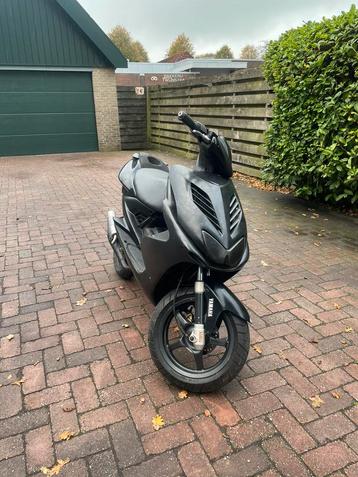 Yamaha aerox 70cc beschikbaar voor biedingen