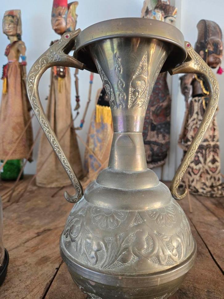 Antieke bronzen Vaas met Handvatten, Antiek en Kunst, Antiek | Koper en Brons, Brons, Ophalen of Verzenden