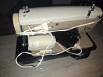 Naaimachine werkt nog wel, Hobby en Vrije tijd, Naaimachines en Toebehoren, Ophalen, Zo goed als nieuw, Overige merken