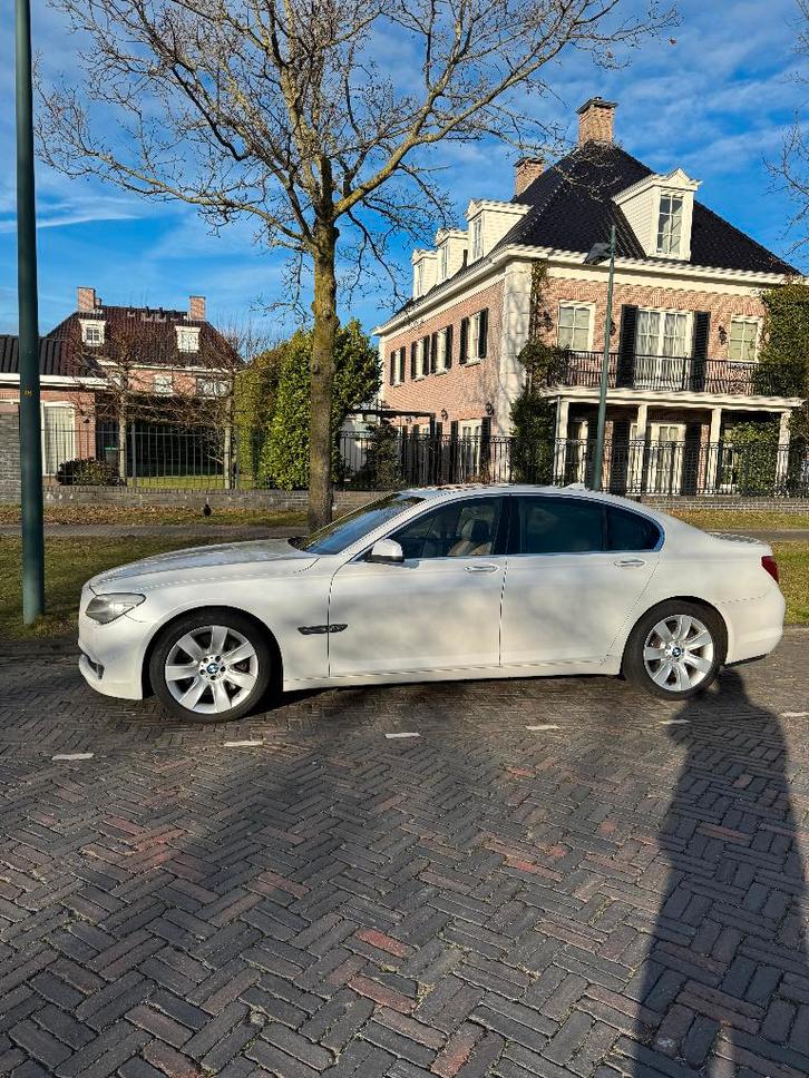 BMW 7-Serie 4.4 I 750 AUTOMAAT  2011 Wit, Auto's, BMW, Particulier, 7-Serie, 4x4, ABS, Achteruitrijcamera, Adaptieve lichten, Adaptive Cruise Control