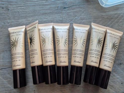 Geurlain Terracotta Joli Teint Beautifying Foundation, Sieraden, Tassen en Uiterlijk, Uiterlijk | Cosmetica en Make-up, Nieuw