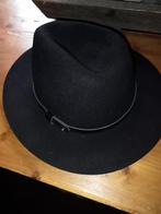 Leuke zwarte hoed met band, maat 56, niet gedragen, Kleding | Dames, Hoeden en Petten, Ophalen of Verzenden, Nieuw