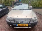 Volvo v70 2.4 T XC 4WD AUT 2001 beige, Auto's, Volvo, Automaat, 1800 kg, Stationwagon, 2435 cc