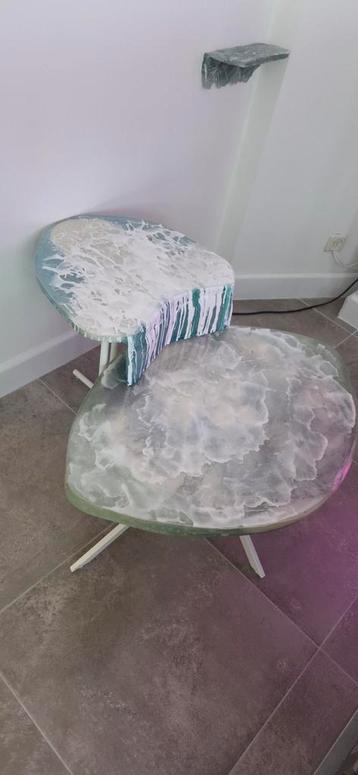 Epoxy tafel set bijzet tafels salontafel waterval uniek  beschikbaar voor biedingen