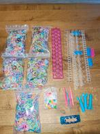 Heel veel loom elastiekjes en spullen, Hobby en Vrije tijd, Kralen en Sieraden maken, Ophalen of Verzenden, Zo goed als nieuw