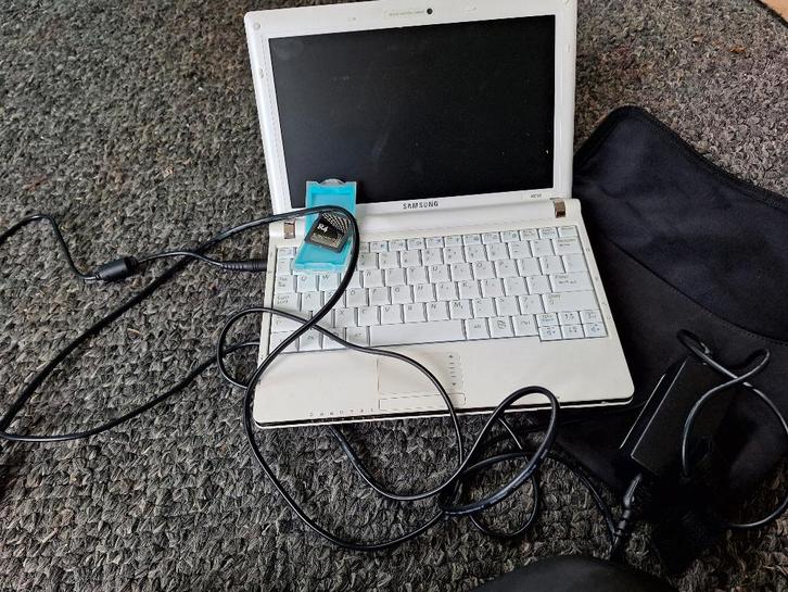 Samsung NC10 Netbook (2008) en R4 Revolution DS-kaart, Computers en Software, Windows Laptops, Gebruikt, 11 inch, Minder dan 2 Ghz